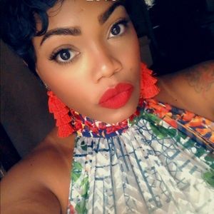 Meet your Posher, Nikita